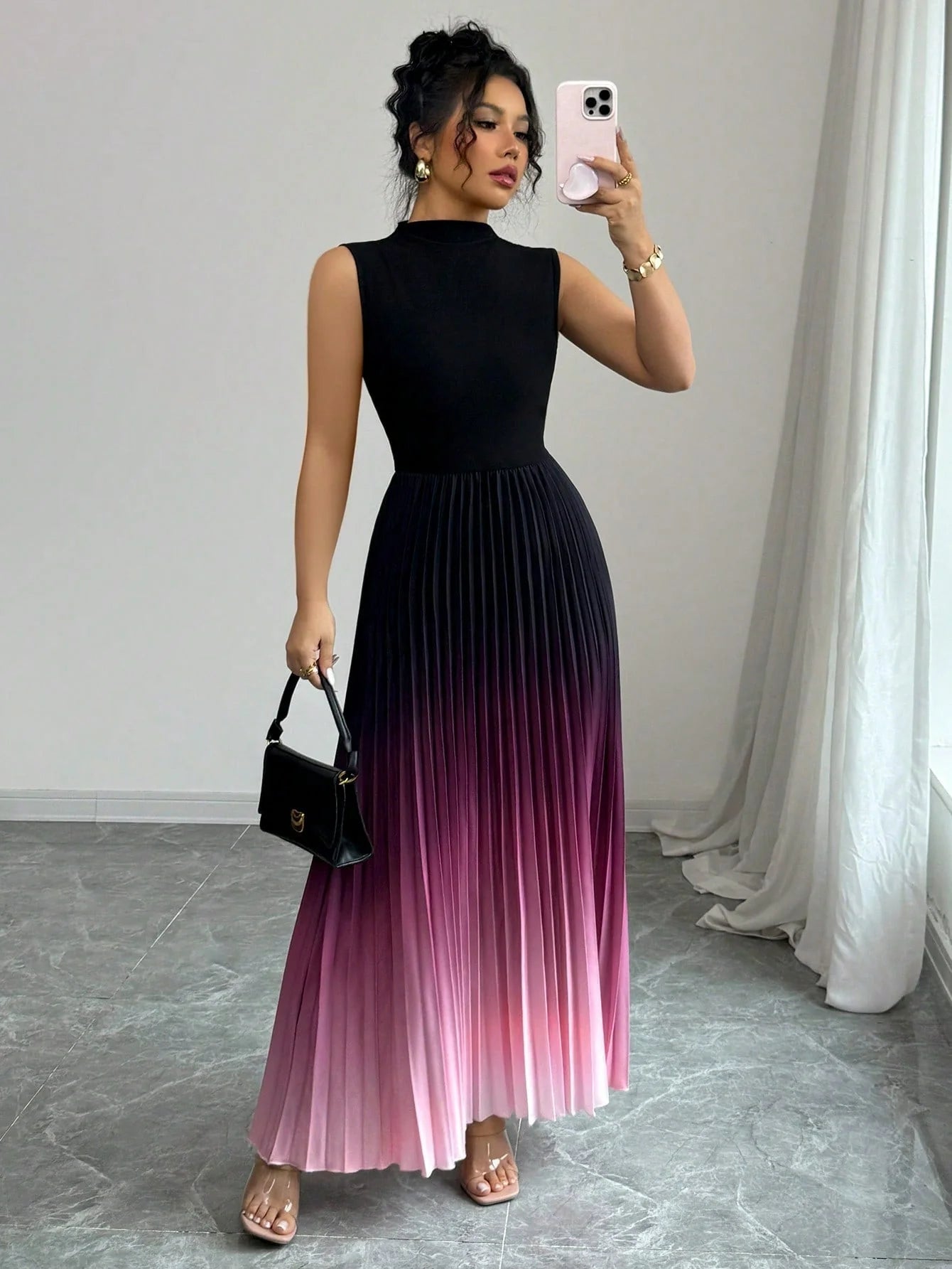 Sleeveless pleated maxi dress with an ombre effect and high neck